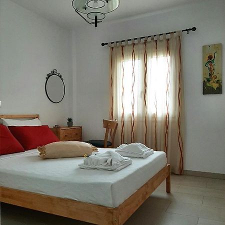 Quiet, Colourful Home In Cyclades Adiata 外观 照片