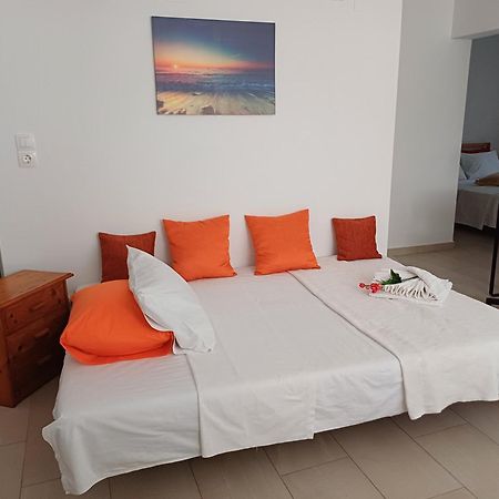 Quiet, Colourful Home In Cyclades Adiata 外观 照片